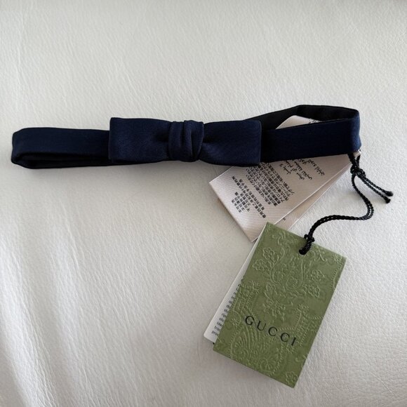 NWT GUCCI SILK BOW TIE Blue 722316 100% Authentic